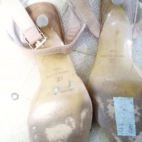 Anne Klein 3 inch heels. Beige color. Size 8.5 Damage Issue On Side Of Heel - Picture 3 of 12